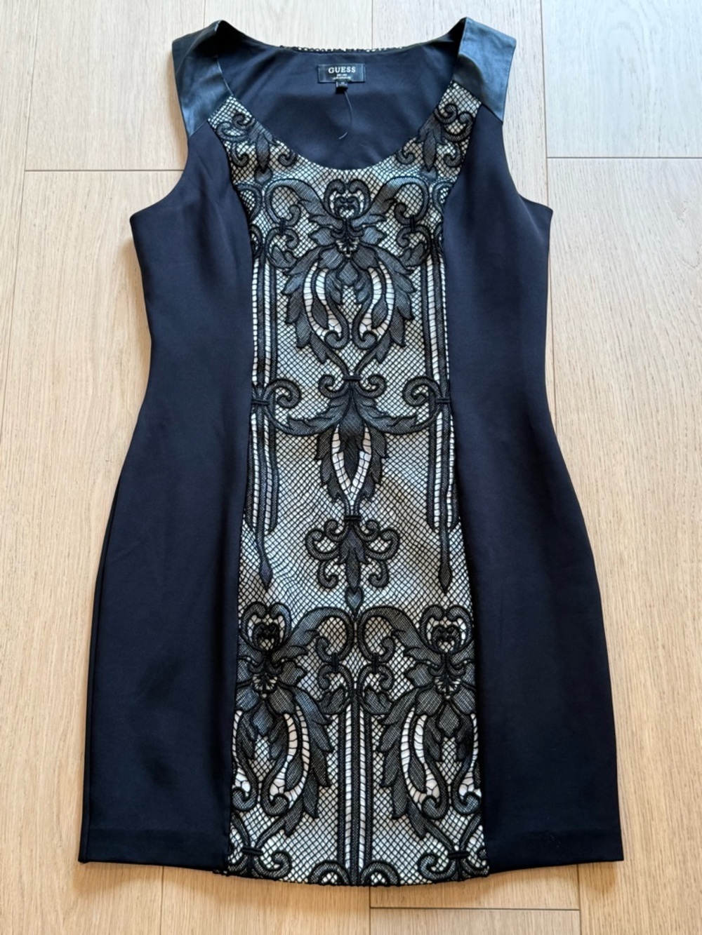 BNWOT GUESS Lace Panel Bodycon Dress Black Mesh Baroque Print Size 14